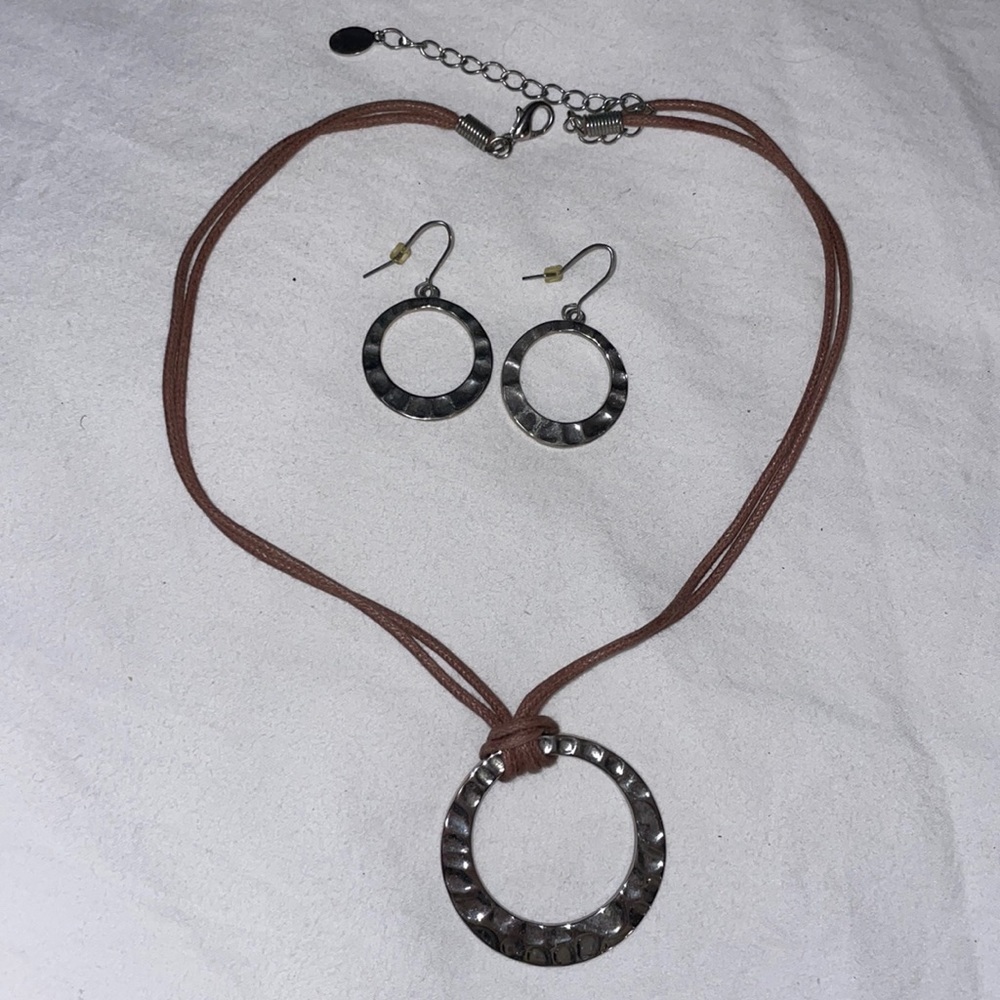 Hammered circle necklace with matching earrings